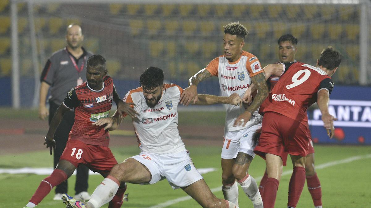 ISL 202425 NorthEast United holds Kerala Blasters with ten men Sportstar